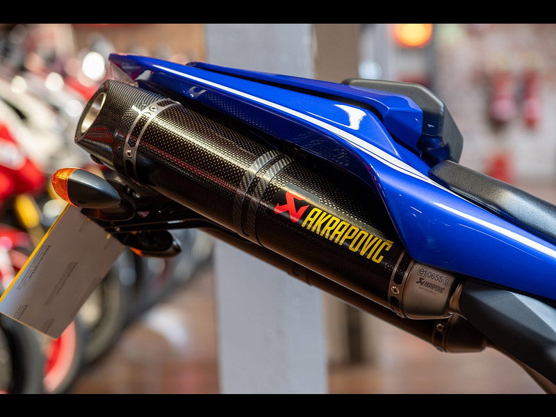 Yamaha R1 *Full Akrapovic Exhaust - Low Mileage* 0dr Manual 2026