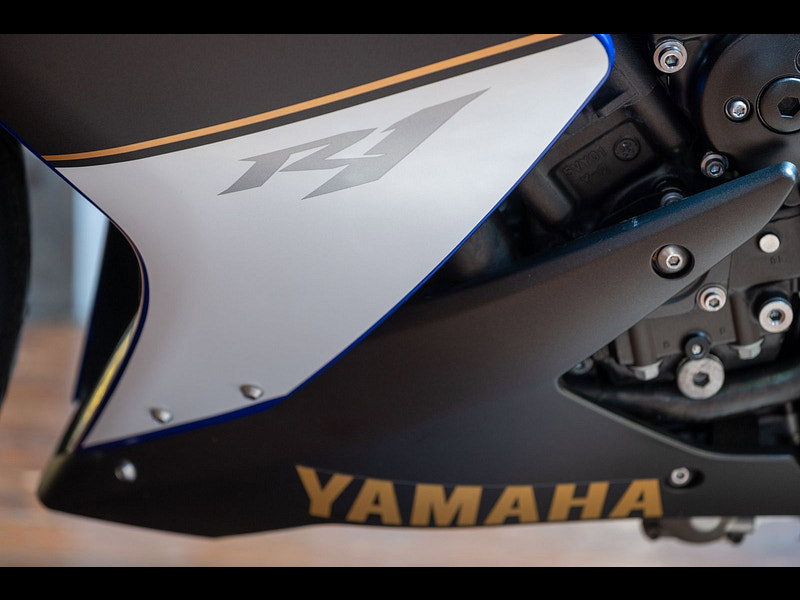 Yamaha R1 *Full Akrapovic Exhaust - Low Mileage* 0dr Manual 2026