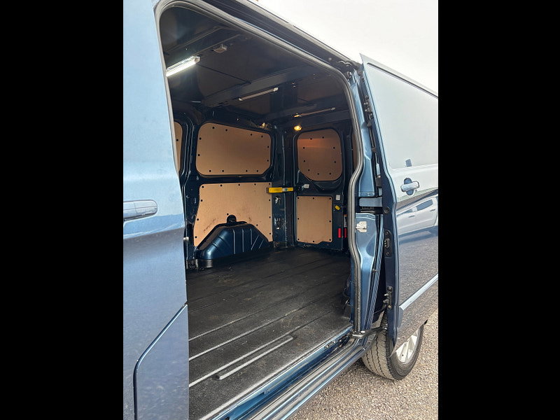 Ford Transit Custom 2.0 280 EcoBlue Limited Panel Van 5dr Diesel Manual L1 H1 Euro 6 (130 ps)