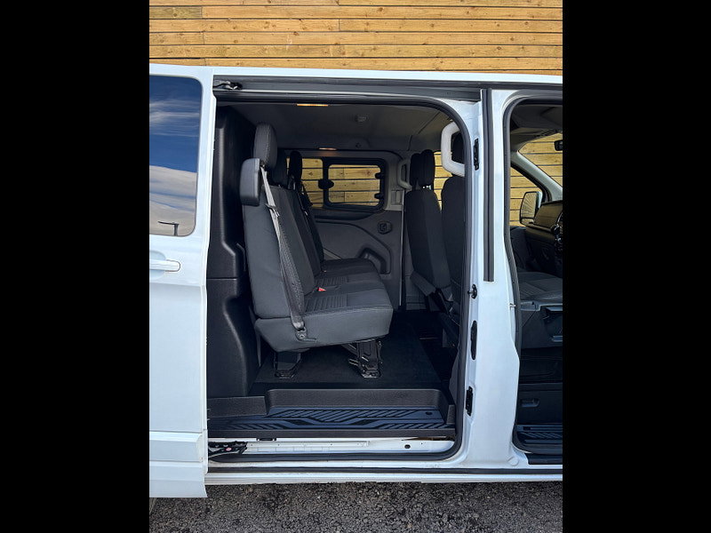 Ford Transit Custom 2.0 300 EcoBlue Limited Crew Van Double Cab 5dr Diesel Manual L1 H1 Euro 6 (s/s) (130 ps)