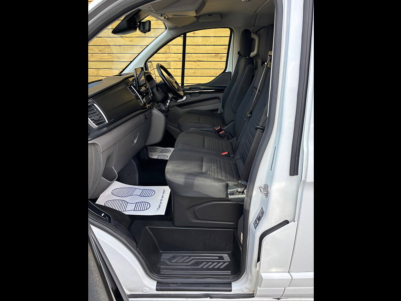 Ford Transit Custom 2.0 300 EcoBlue Limited Crew Van Double Cab 5dr Diesel Manual L1 H1 Euro 6 (s/s) (130 ps)
