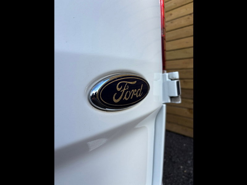 Ford Transit Custom 2.0 300 EcoBlue Limited Crew Van Double Cab 5dr Diesel Manual L1 H1 Euro 6 (s/s) (130 ps)
