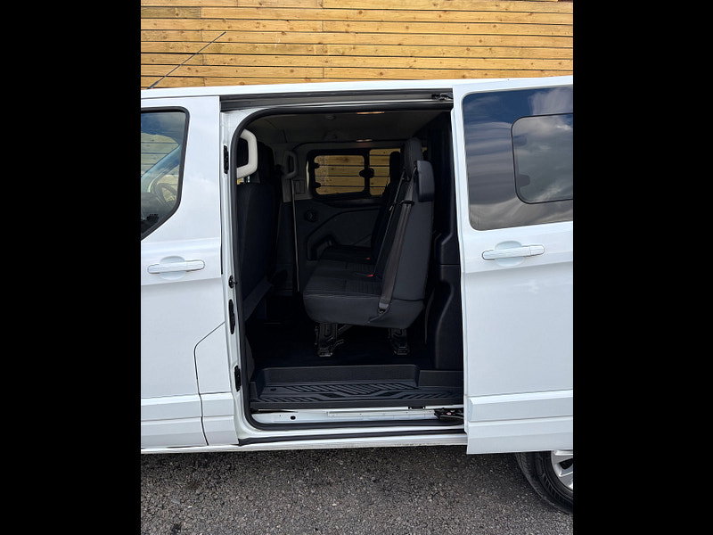 Ford Transit Custom 2.0 300 EcoBlue Limited Crew Van Double Cab 5dr Diesel Manual L1 H1 Euro 6 (s/s) (130 ps)