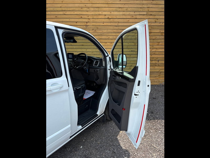 Ford Transit Custom 2.0 300 EcoBlue Limited Crew Van Double Cab 5dr Diesel Manual L2 H1 Euro 6 (s/s) (130 ps)