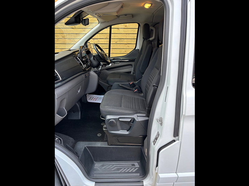 Ford Transit Custom 2.0 300 EcoBlue Limited Crew Van Double Cab 5dr Diesel Manual L2 H1 Euro 6 (s/s) (130 ps)