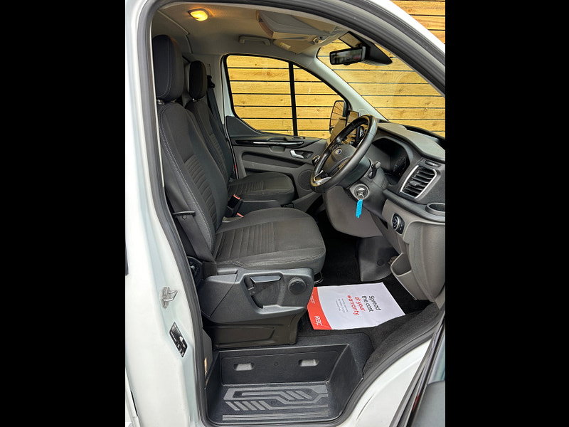 Ford Transit Custom 2.0 300 EcoBlue Limited Crew Van Double Cab 5dr Diesel Manual L2 H1 Euro 6 (s/s) (130 ps)
