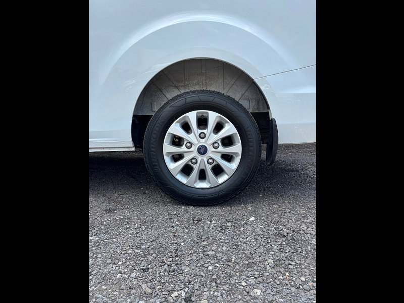 Ford Transit Custom 2.0 300 EcoBlue Limited Crew Van Double Cab 5dr Diesel Manual L2 H1 Euro 6 (s/s) (130 ps)
