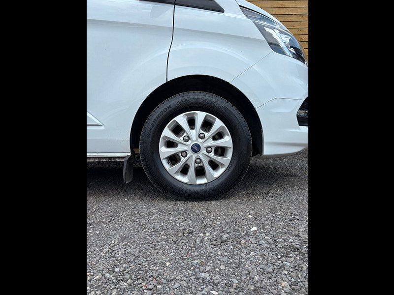 Ford Transit Custom 2.0 300 EcoBlue Limited Crew Van Double Cab 5dr Diesel Manual L2 H1 Euro 6 (s/s) (130 ps)