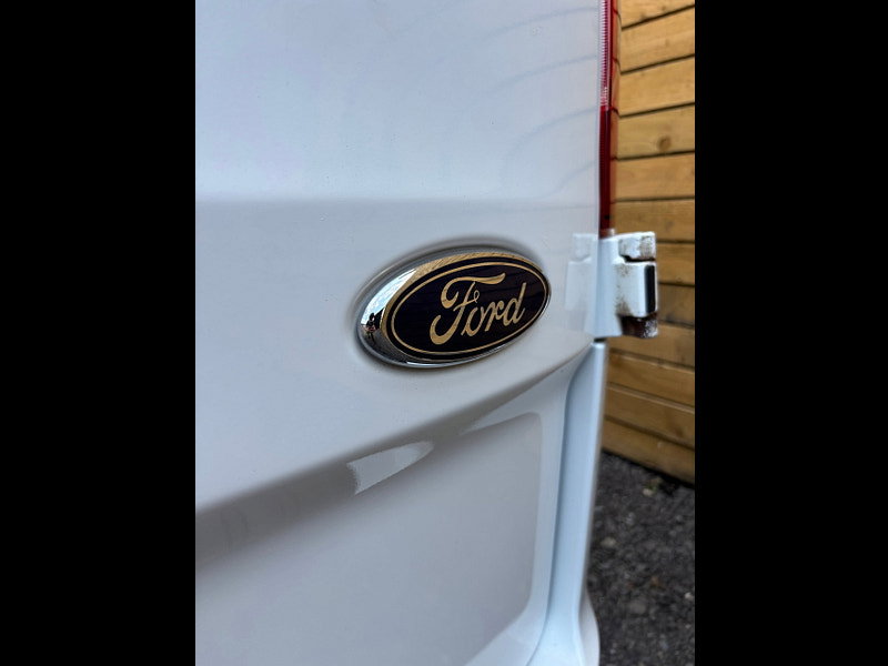 Ford Transit Custom 2.0 300 EcoBlue Limited Crew Van Double Cab 5dr Diesel Manual L2 H1 Euro 6 (s/s) (130 ps)