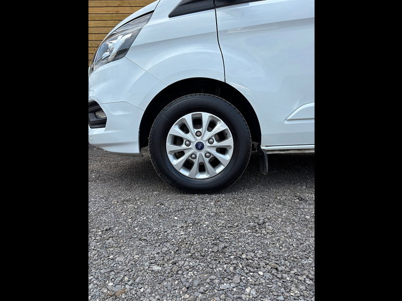 Ford Transit Custom 2.0 300 EcoBlue Limited Crew Van Double Cab 5dr Diesel Manual L2 H1 Euro 6 (s/s) (130 ps)