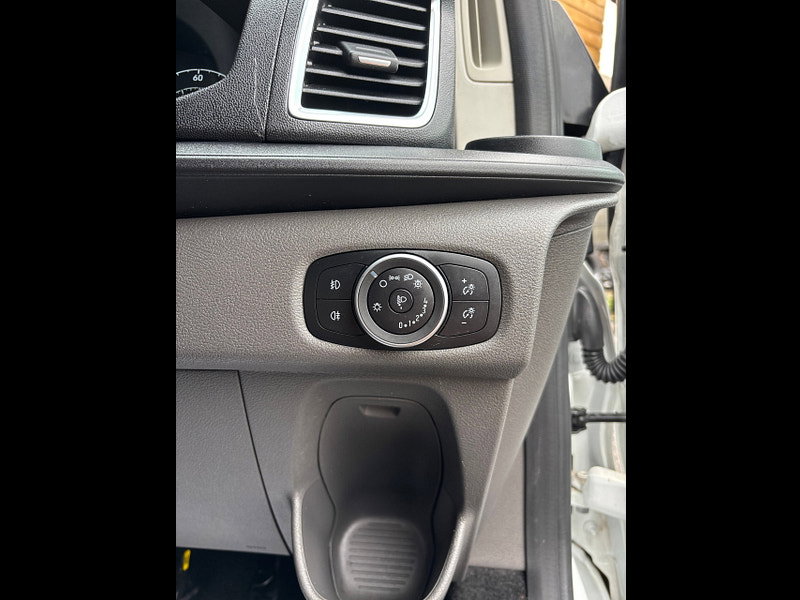 Ford Transit Custom 2.0 300 EcoBlue Limited Crew Van Double Cab 5dr Diesel Manual L2 H1 Euro 6 (s/s) (130 ps)