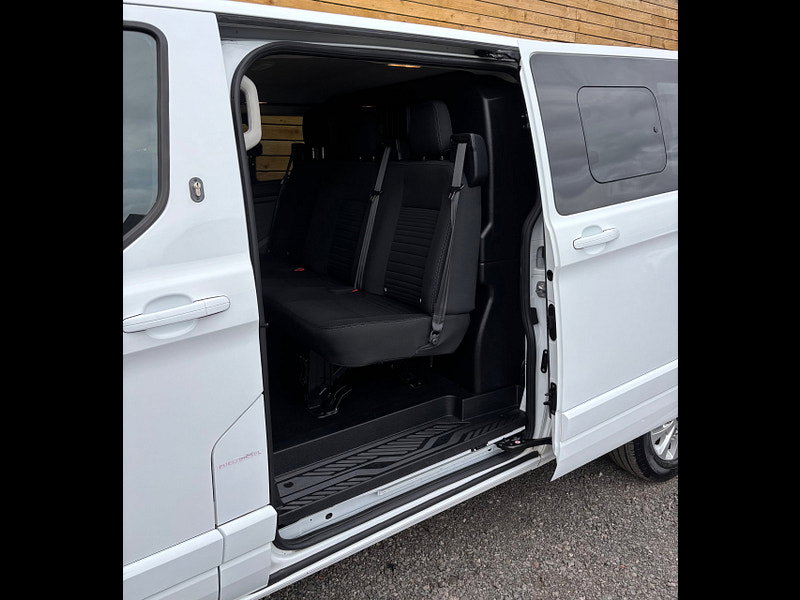 Ford Transit Custom 2.0 300 EcoBlue Limited Crew Van Double Cab 5dr Diesel Manual L2 H1 Euro 6 (s/s) (130 ps)