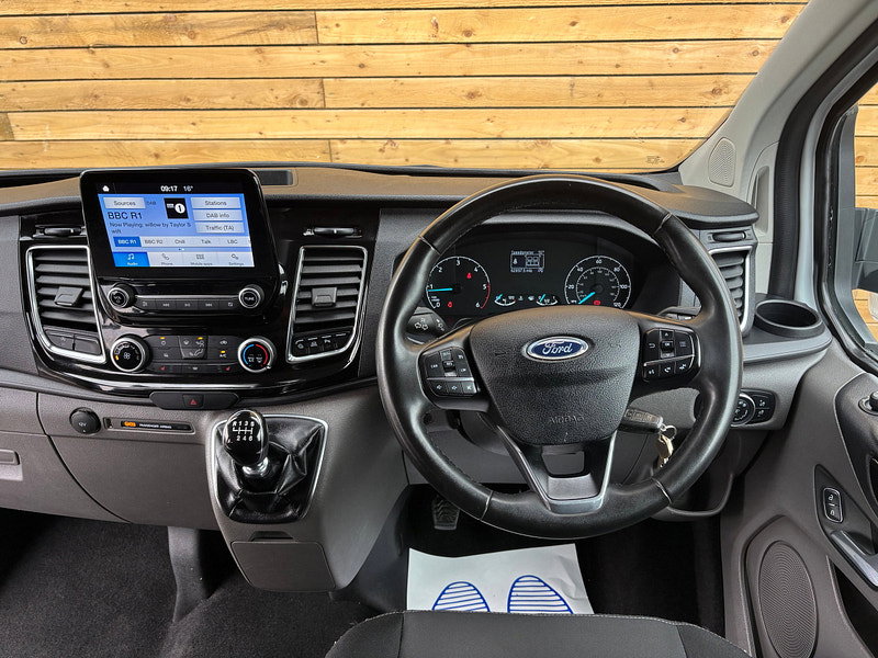 Ford Transit Custom 2.0 300 EcoBlue Limited Crew Van Double Cab 5dr Diesel Manual L2 H1 Euro 6 (s/s) (130 ps)