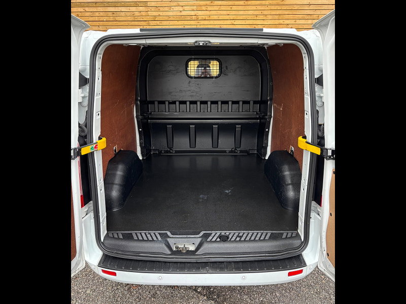 Ford Transit Custom 2.0 300 EcoBlue Limited Crew Van Double Cab 5dr Diesel Manual L2 H1 Euro 6 (s/s) (130 ps)