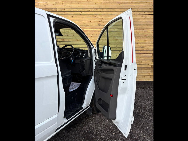 Ford Transit Custom 2.0 300 EcoBlue Limited Panel Van 5dr Diesel Manual L2 H1 Euro 6 (s/s) (130 ps)