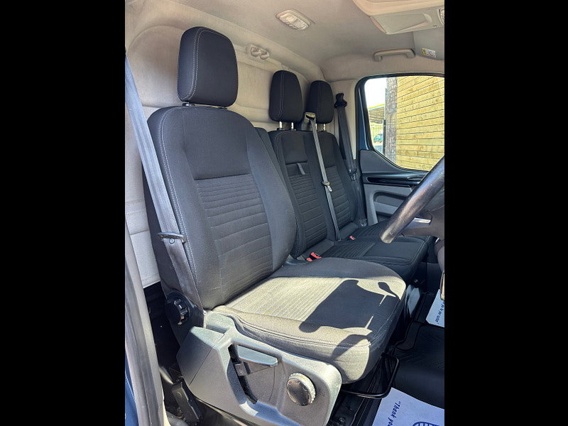 Ford Transit Custom 2.0 300 EcoBlue Limited Panel Van 5dr Diesel Auto L1 H1 Euro 6 (s/s) (130 ps)