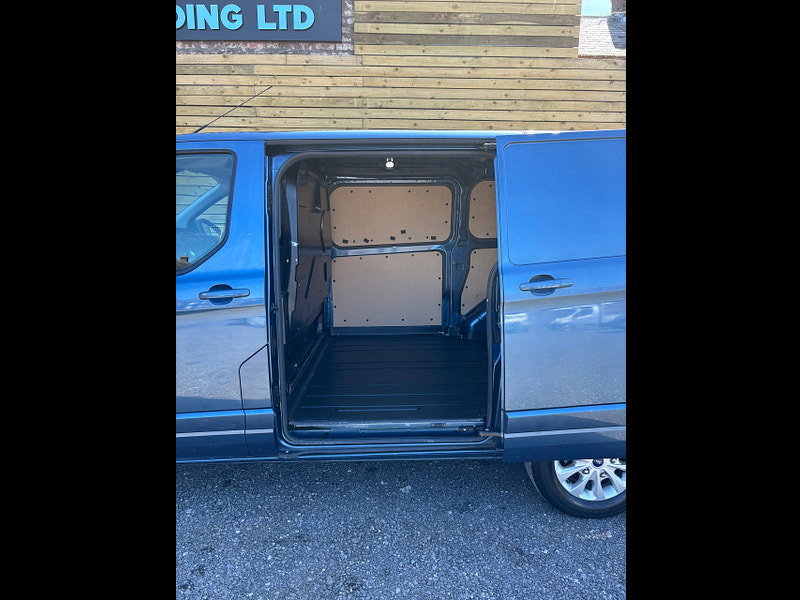 Ford Transit Custom 2.0 300 EcoBlue Limited Panel Van 5dr Diesel Auto L1 H1 Euro 6 (s/s) (130 ps)