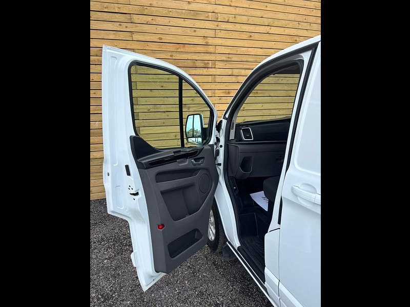 Ford Transit Custom 2.0 300 EcoBlue Limited Panel Van 5dr Diesel Auto L1 H1 Euro 6 (s/s) (130 ps)