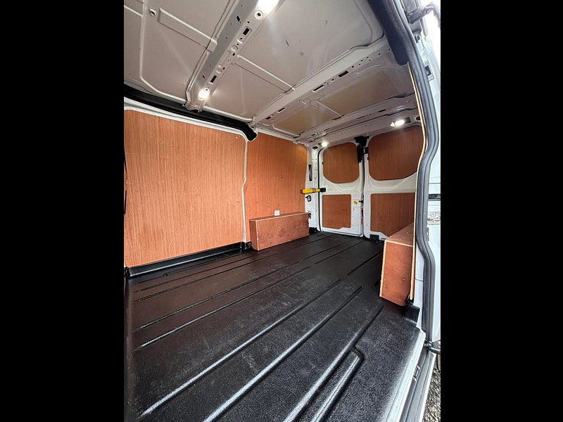 Ford Transit Custom 2.0 300 EcoBlue Limited Panel Van 5dr Diesel Auto L1 H1 Euro 6 (s/s) (130 ps)