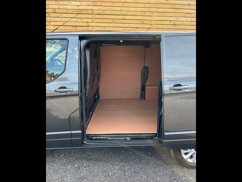 Ford Transit Custom 2.0 300 EcoBlue Limited Panel Van 5dr Diesel Auto L1 H1 Euro 6 (s/s) (170 ps)