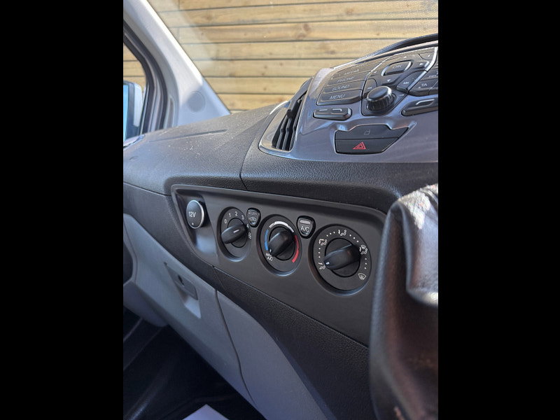 Ford Transit Custom 2.0 TDCi 270 Limited Panel Van 5dr Diesel Manual L1 H1 (157 g/km, 128 bhp)