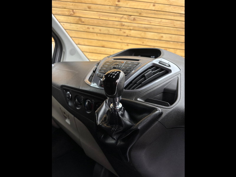 Ford Transit Custom 2.0 TDCi 290 Limited Crew Van 6dr Diesel Manual L2 H2 (170 g/km, 128 bhp)
