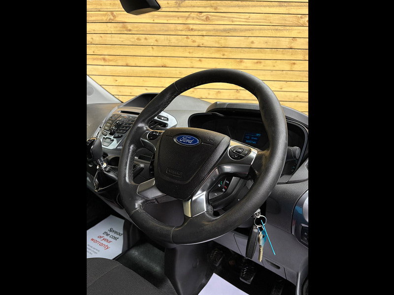 Ford Transit Custom 2.2 TDCi 270 Limited Panel Van 5dr Diesel Manual L1 H1 (186 g/km, 123 bhp)