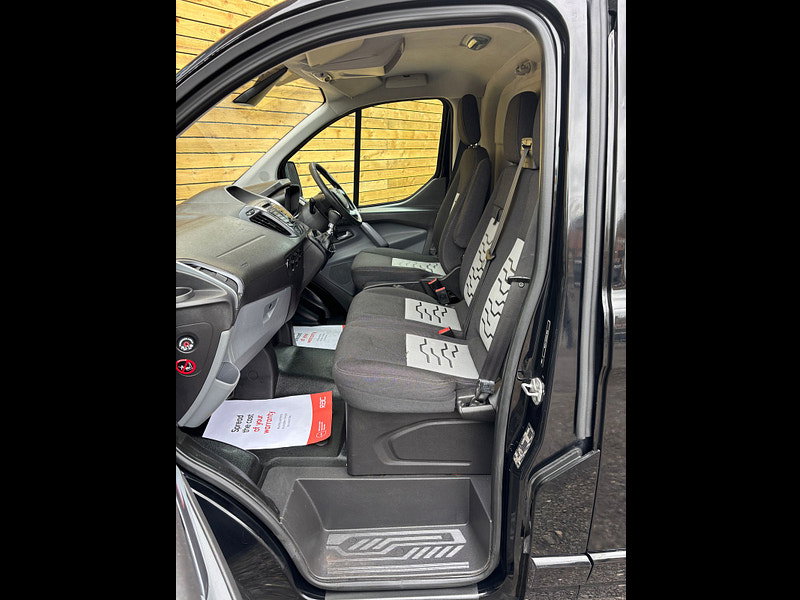 Ford Transit Custom 2.2 TDCi 270 Limited Panel Van 5dr Diesel Manual L1 H1 (186 g/km, 123 bhp)