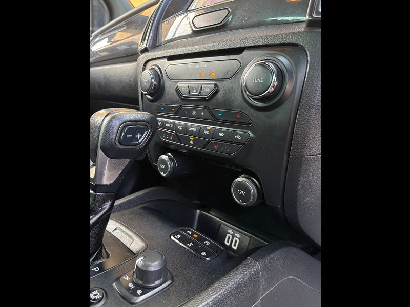 Ford Ranger 2.0 EcoBlue Wildtrak Pickup Double Cab 4dr Diesel Auto 4WD Euro 6 (s/s) (213 ps)