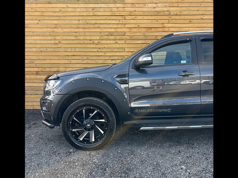 Ford Ranger 2.0 EcoBlue Wildtrak Pickup Double Cab 4dr Diesel Auto 4WD Euro 6 (s/s) (213 ps)