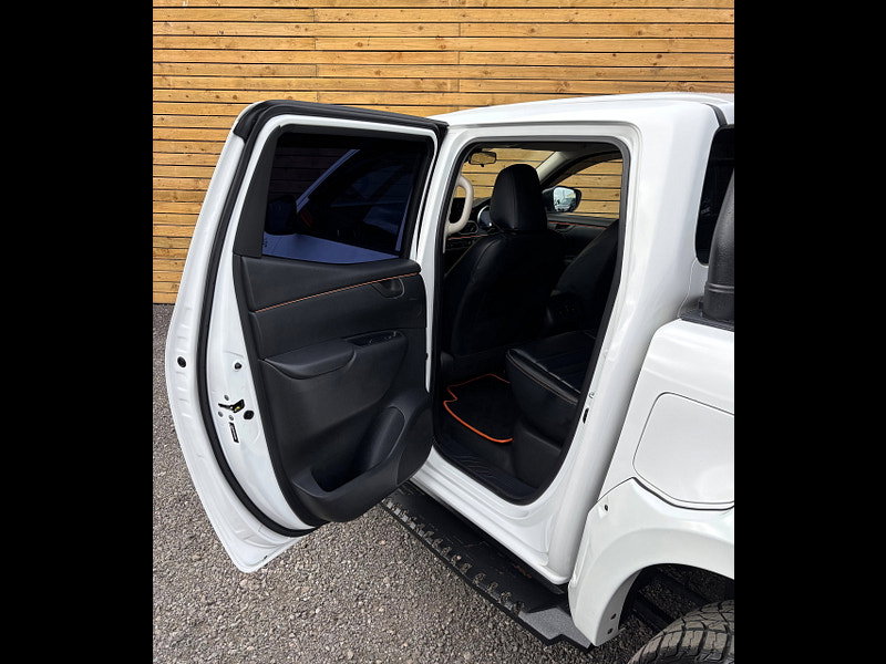 Mercedes-Benz X Class 2.3 CDI Pure Pickup Double Cab 4dr Diesel 4MATIC Euro 6 (190 ps)