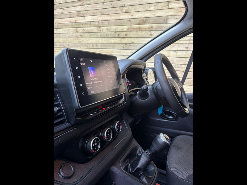 Renault Trafic 2.0 dCi Blue LL30 Business+ Panel Van 5dr Diesel Manual L2 H1 Euro 6 (s/s) (130 ps)
