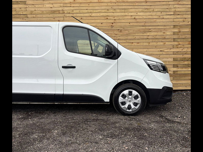 Renault Trafic 2.0 dCi Blue LL30 Business+ Panel Van 5dr Diesel Manual L2 H1 Euro 6 (s/s) (130 ps)