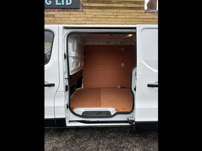 Renault Trafic 2.0 dCi Blue LL30 Business+ Panel Van 5dr Diesel Manual L2 H1 Euro 6 (s/s) (130 ps)