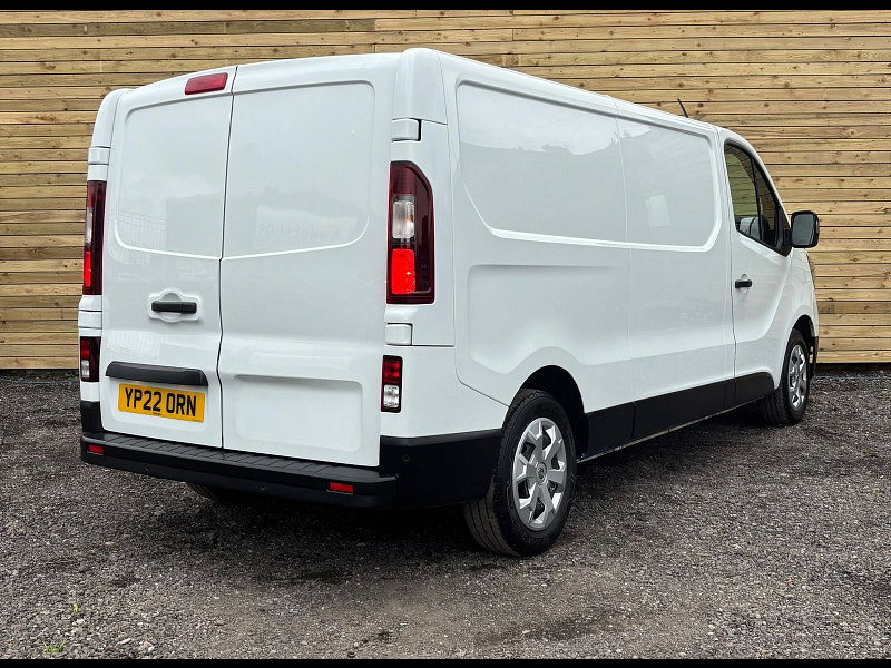 Renault Trafic 2.0 dCi Blue LL30 Business+ Panel Van 5dr Diesel Manual L2 H1 Euro 6 (s/s) (130 ps)