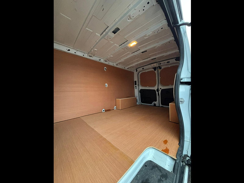 Renault Trafic 2.0 dCi Blue LL30 Business+ Panel Van 5dr Diesel Manual L2 H1 Euro 6 (s/s) (130 ps)