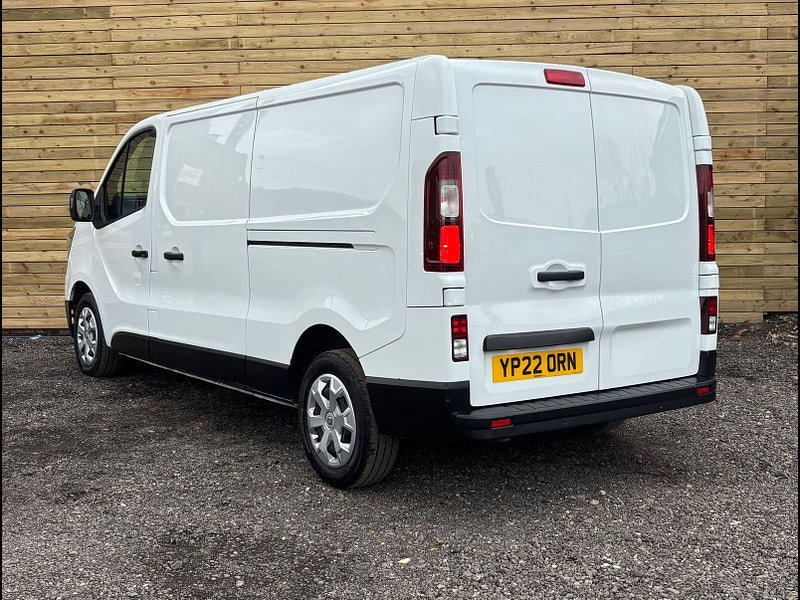 Renault Trafic 2.0 dCi Blue LL30 Business+ Panel Van 5dr Diesel Manual L2 H1 Euro 6 (s/s) (130 ps)