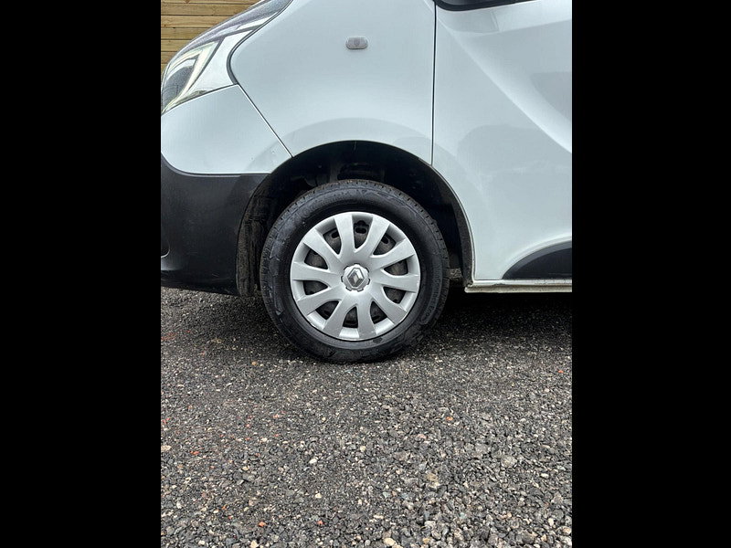 Renault Trafic 2.0 dCi ENERGY 28 Business Panel Van 5dr Diesel Manual SWB Standard Roof Euro 6 (s/s) (120 ps)