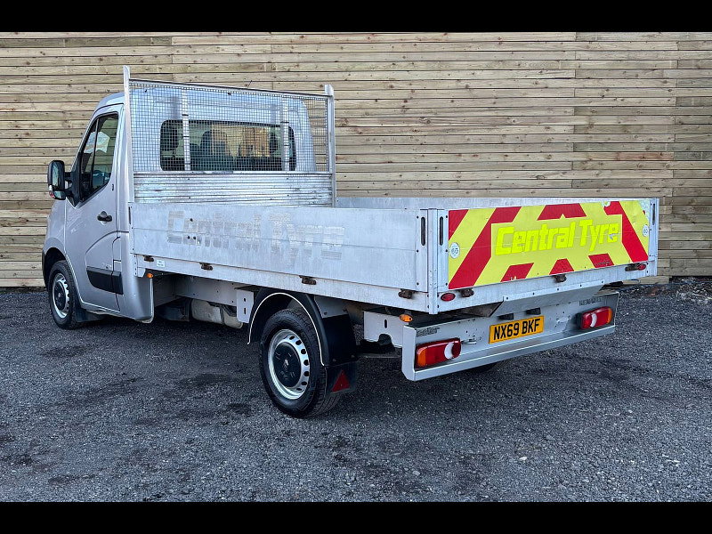 Renault Master 2.3 dCi 35 Business Chassis Cab 2dr Diesel Manual FWD MWB Euro 6 (130 ps)