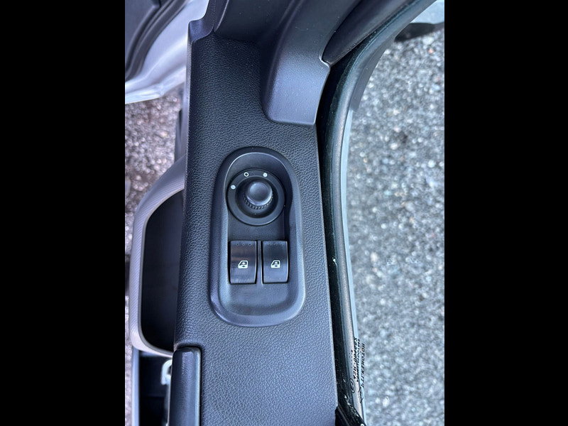 Renault Master 2.3 dCi 35 Business Chassis Cab 2dr Diesel Manual FWD MWB Euro 6 (130 ps)