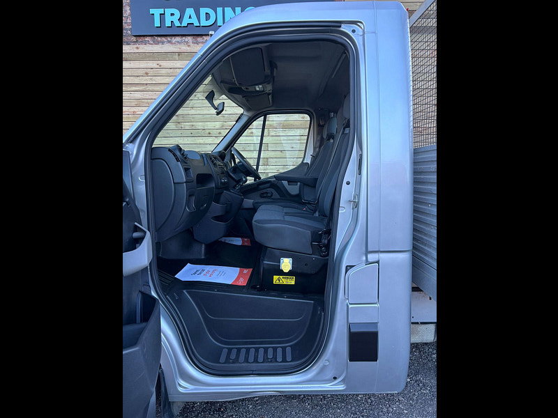 Renault Master 2.3 dCi 35 Business Chassis Cab 2dr Diesel Manual FWD MWB Euro 6 (130 ps)