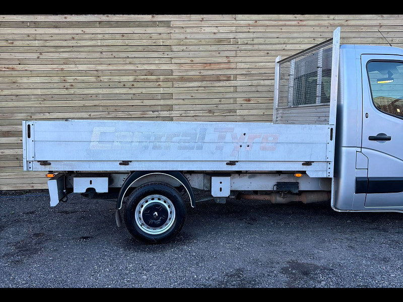 Renault Master 2.3 dCi 35 Business Chassis Cab 2dr Diesel Manual FWD MWB Euro 6 (130 ps)
