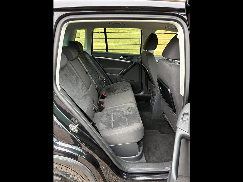 Volkswagen Tiguan 2.0 TDI BlueMotion Tech Match Edition SUV 5dr Diesel Manual 4WD Euro 6 (s/s) (150 ps)