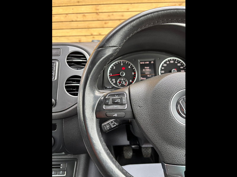 Volkswagen Tiguan 2.0 TDI BlueMotion Tech Match Edition SUV 5dr Diesel Manual 4WD Euro 6 (s/s) (150 ps)