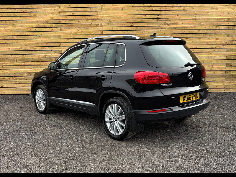 Volkswagen Tiguan 2.0 TDI BlueMotion Tech Match Edition SUV 5dr Diesel Manual 4WD Euro 6 (s/s) (150 ps)