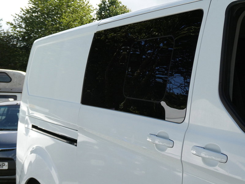Ford Transit Custom 2.0 300 EcoBlue Limited Crew Van Double Cab 5dr Diesel Manual L2 H1 Euro 6 (s/s) (130 ps) 5dr Manual 2026