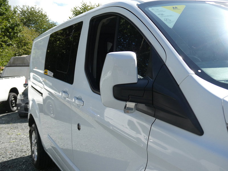 Ford Transit Custom 2.0 300 EcoBlue Limited Crew Van Double Cab 5dr Diesel Manual L2 H1 Euro 6 (s/s) (130 ps) 5dr Manual 2026