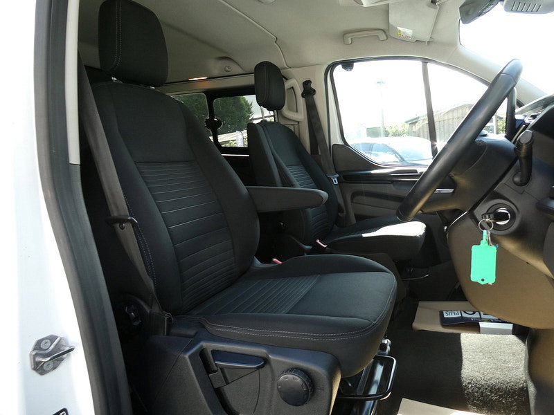 Ford Transit Custom 2.0 300 EcoBlue Limited Crew Van Double Cab 5dr Diesel Manual L2 H1 Euro 6 (s/s) (130 ps) 5dr Manual 2026