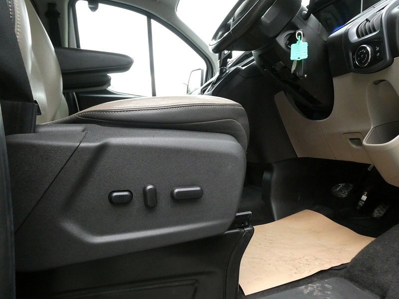 Ford Transit Custom 2.0 TDCi 290 Limited Combi Van 6dr Diesel Automatic L1 H1 (165 g/km, 168 bhp) 6dr Automatic 2026