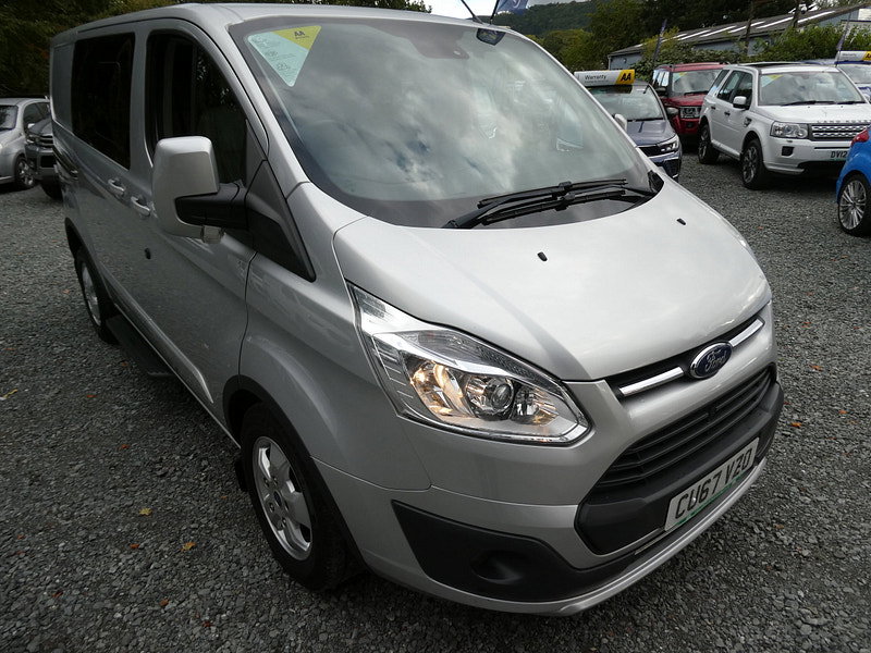 Ford Transit Custom 2.0 TDCi 290 Limited Combi Van 6dr Diesel Automatic L1 H1 (165 g/km, 168 bhp) 6dr Automatic 2026
